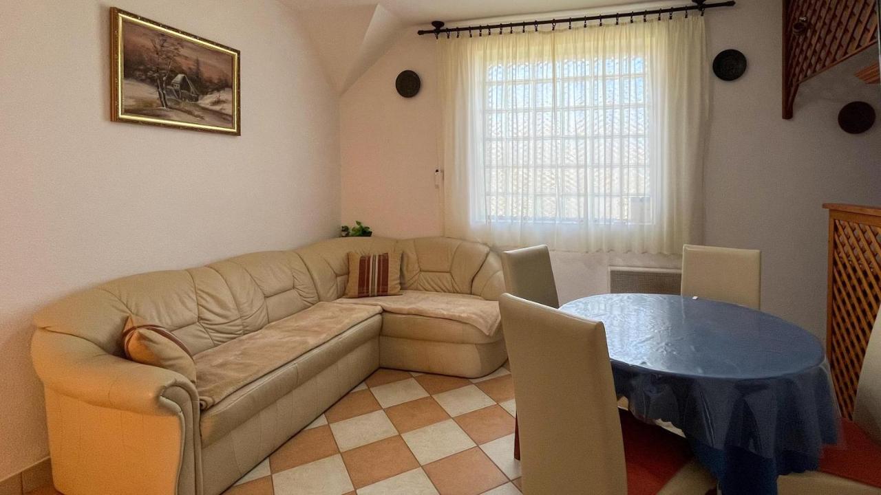 Magyar Apartmanhazak I-Iii. Zalakaros Exterior photo