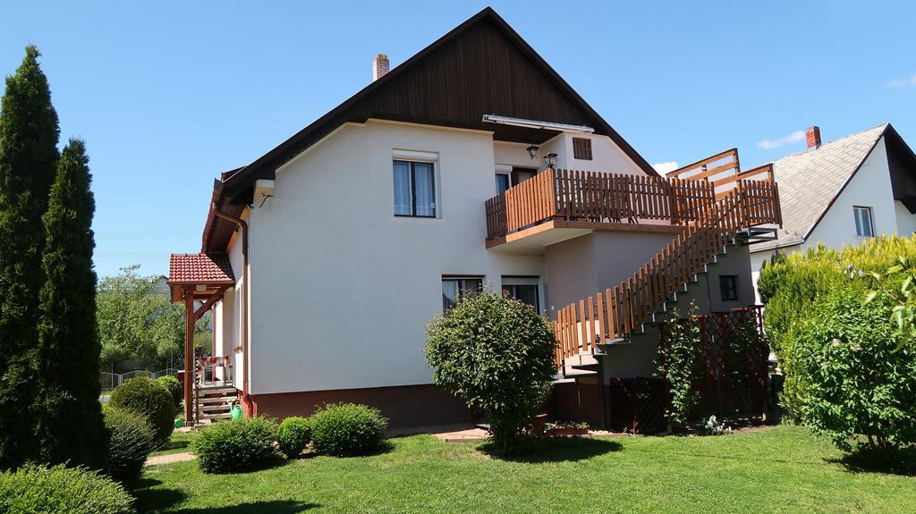 Magyar Apartmanhazak I-Iii. Zalakaros Exterior photo
